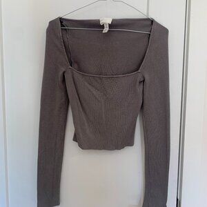 Gray square-neck longsleeve top